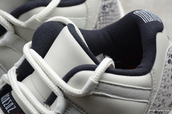Light Low Bone Air CD6846-002 SE Snake Jordan 11 0804